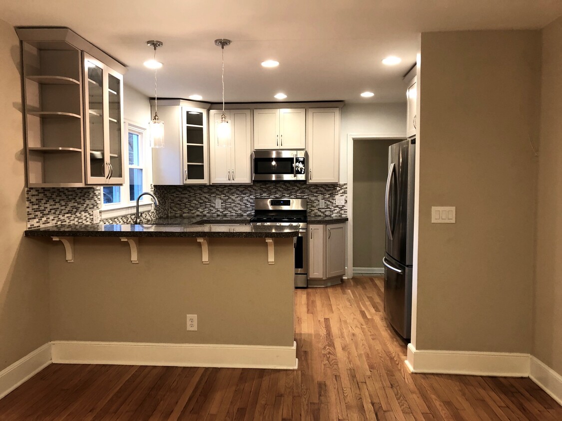 Renovated kitchen - 1401 N DUKE ST