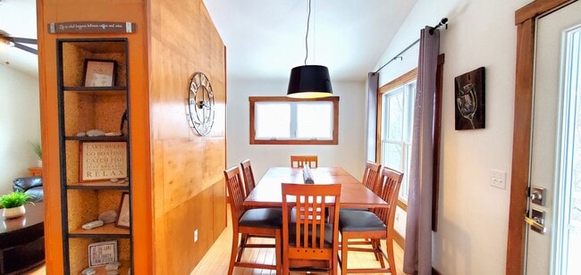 Foto del edificio - Fully Furnished Monthly Off-Season Gem!