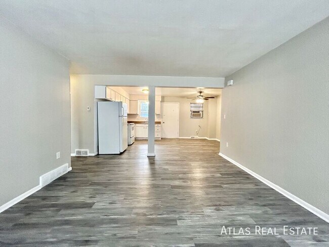 Foto del edificio - 331 N Columbine St