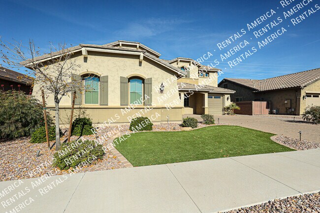 Foto del edificio - Stunning 5 bedroom 3.5 baths A must see!!!
