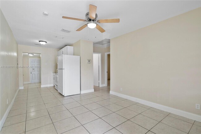 Foto del edificio - 6241 SW 24th St