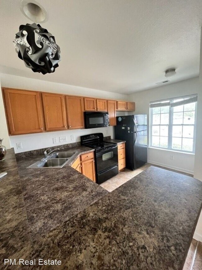 Building Photo - 2 br, 2.5 bath House - 616 Grasswren Way