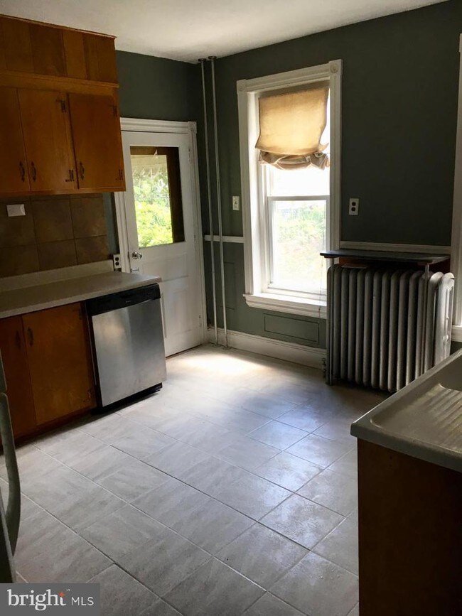 Foto del edificio - 4309 Mitchell St