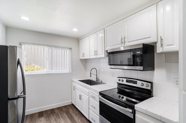 Interior Photo - Country Squire Apartments