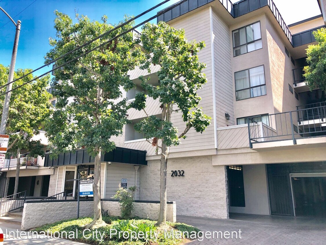 Primary Photo - 2 br, 2 bath House - 2032 E Bermuda St. #107
