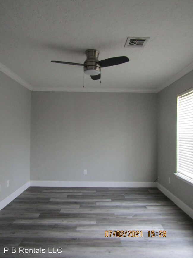 Building Photo - 2 br, 2.5 bath House - 4546 NE Arlington A...