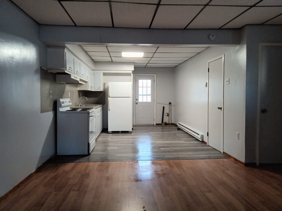 Primary Photo - 150-152 E Ridge St.