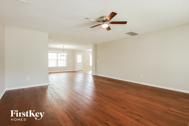 Building Photo - 1015 Golden Aspen Dr