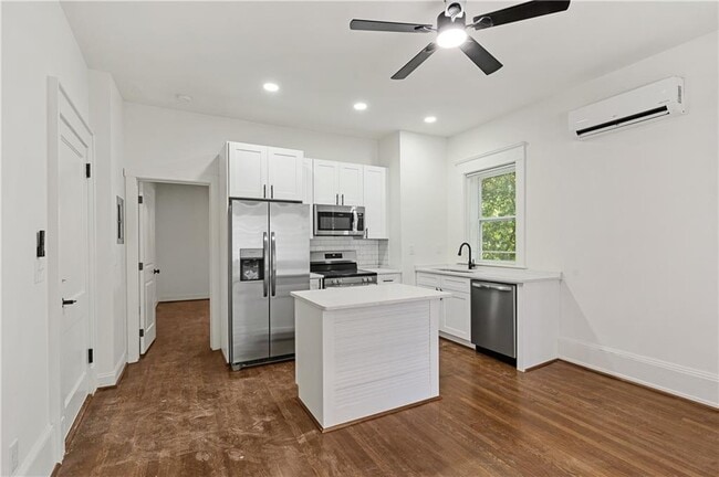 Building Photo - 360 Ponce De Leon Ave NE