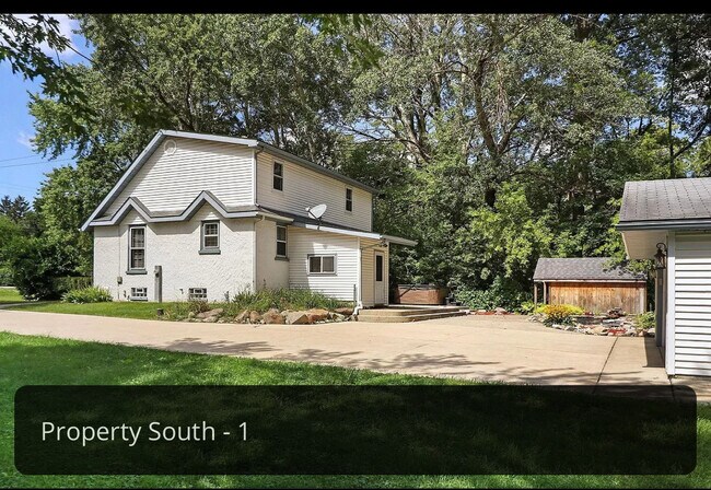 Building Photo - 9915 29th Ave
