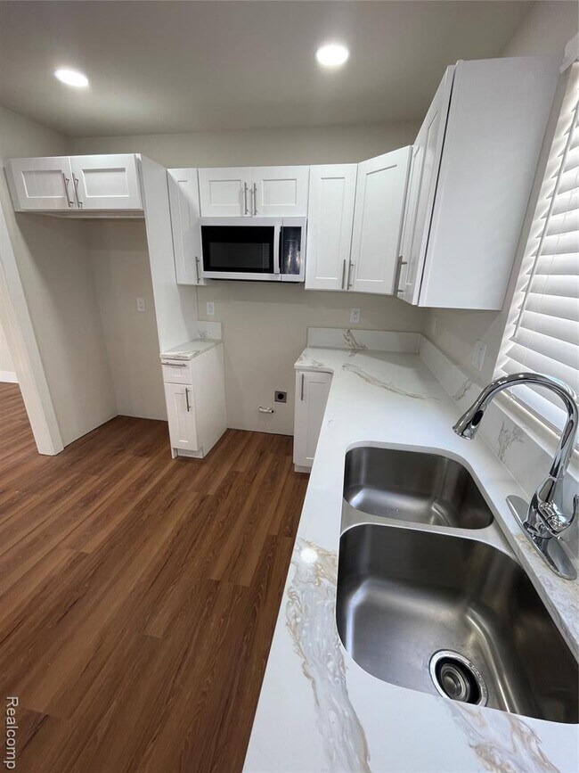 Foto del edificio - 9243 Sussex St
