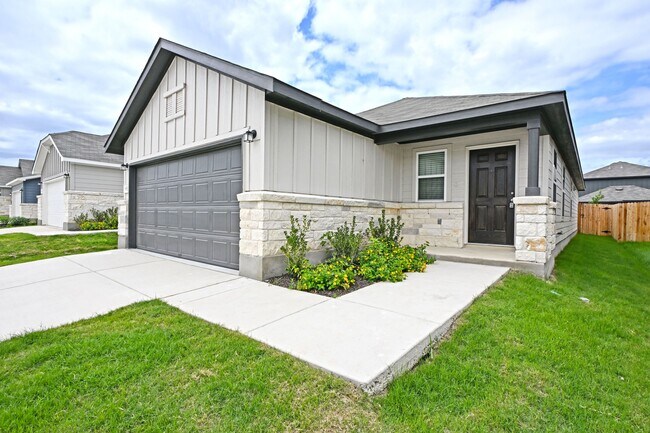 Building Photo - 951 Bluegrass Pt