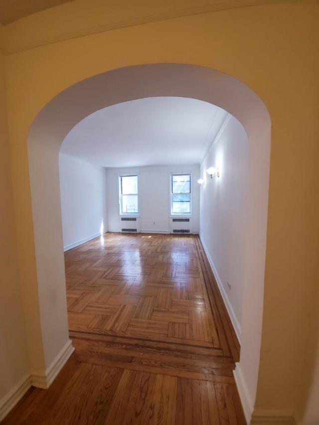 Building Photo - 0 bedroom in SUNNYSIDE NY 11104