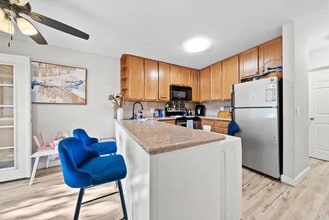 Building Photo - 1280 W Main St