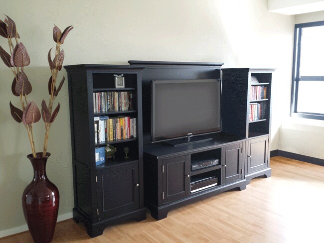 Foto del edificio - 6363 Christie Ave