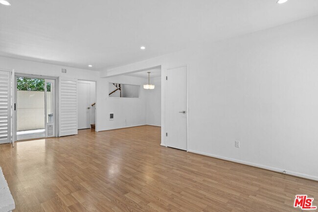 Building Photo - 8120 Redlands St
