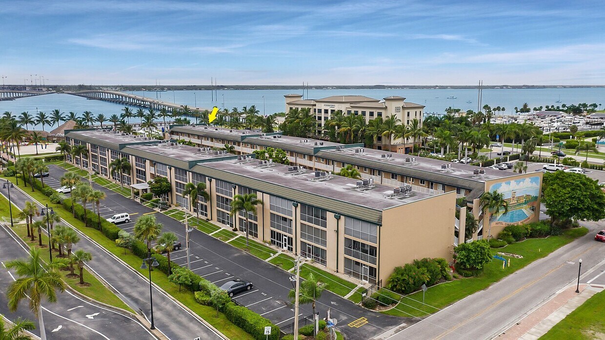 Fully Furnished 2 Bedroom Condo down by th... Alquileres en Punta