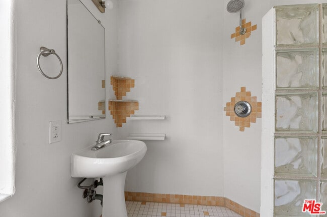 Foto del edificio - 22 28th Ave