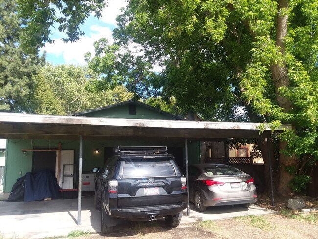 Foto del edificio - 1409 N 7th St
