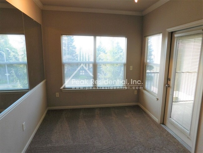 Building Photo - Bridgefield Condos - Spacious Antelope 3bd...