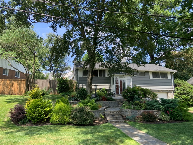 Primary Photo - 10400 Farnham Dr