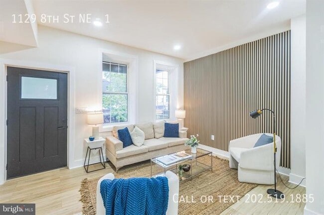 Foto del edificio - 1129 8th St NE