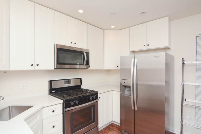 Foto del edificio - 3940 N Pulaski Rd