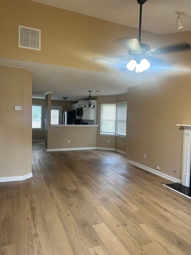 Foto del edificio - 8034 S Bay Ct