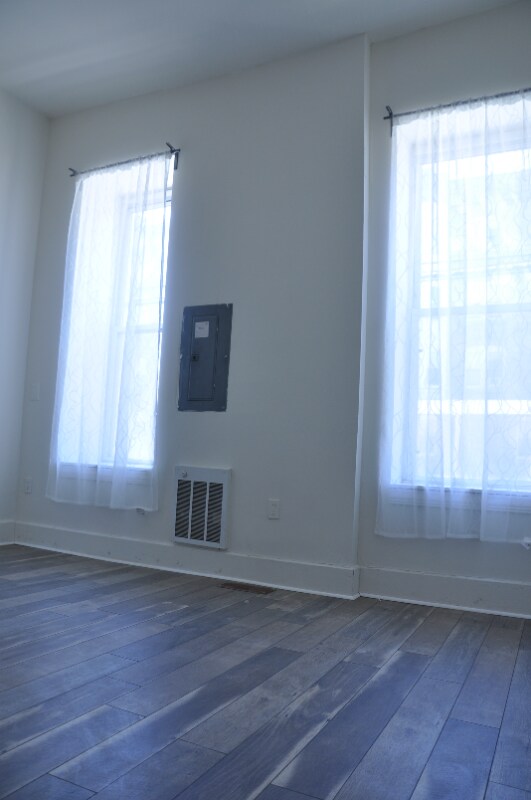 Foto del edificio - 300 Cooper St