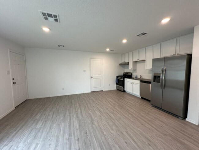 Foto del edificio - 7260 Pasture Run