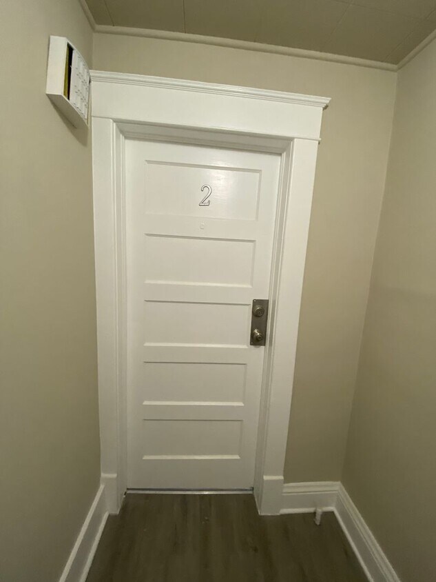 Foto principal - 403 E Montgomery St