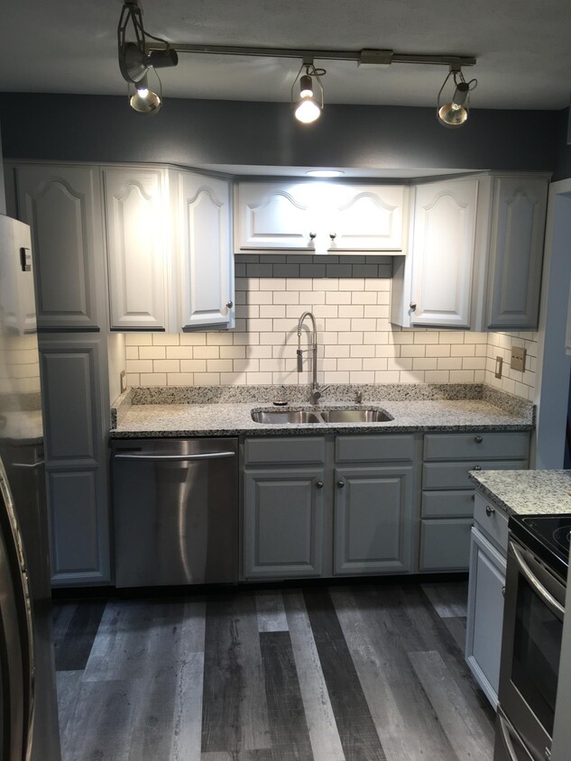 Foto principal - 1545 Bunts Rd