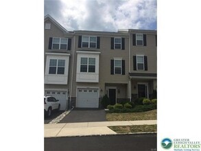 Building Photo - 6092 Valley Forge Dr