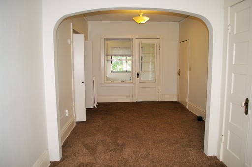 Building Photo - 469 Herschel St