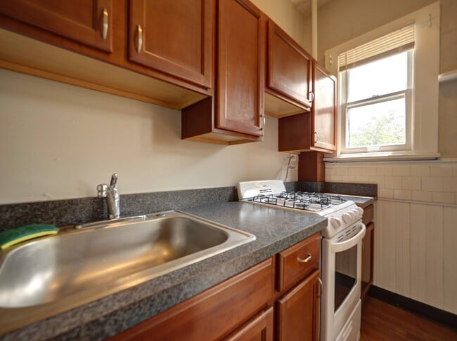 Building Photo - Caldwell Apartments