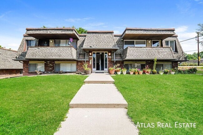 Building Photo - 9411 W 65th Ave