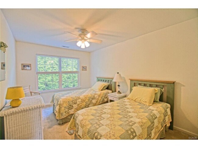 Bedroom 3 - 17287 Queen Anne Way