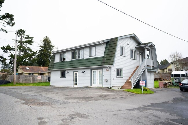 Building Photo - 1153 Central Ave