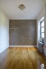 Building Photo - 416 E 13th St