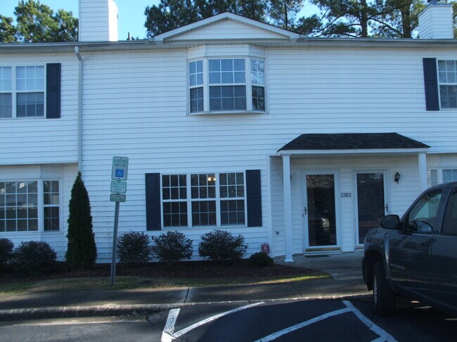 Building Photo - 1005 Spring Forest Rd