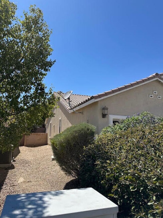 Foto del edificio - Beautiful three Bedroom, 2 Bath Home