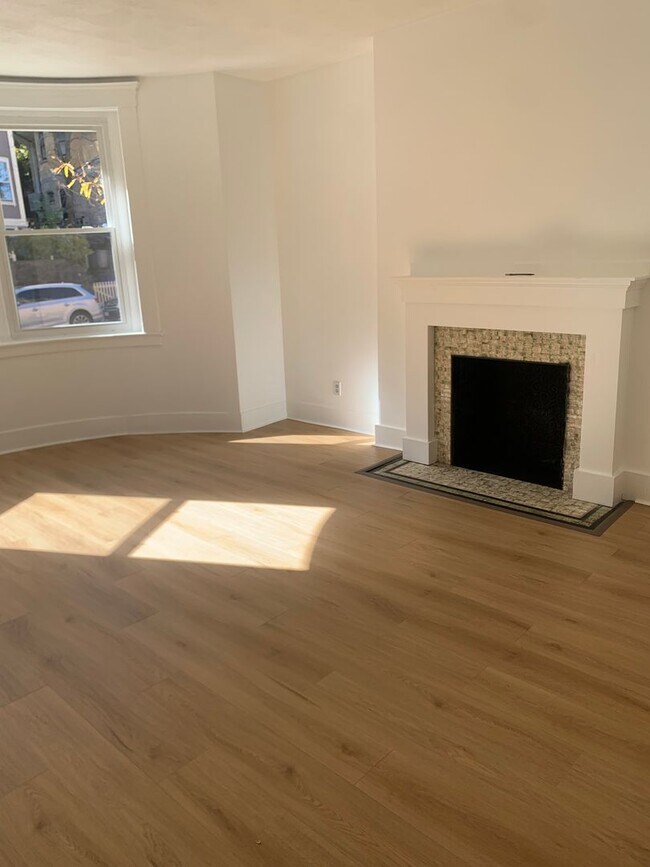 Foto del edificio - 661 Washington St