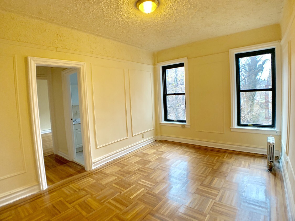 Primary Photo - 875 Franklin Ave