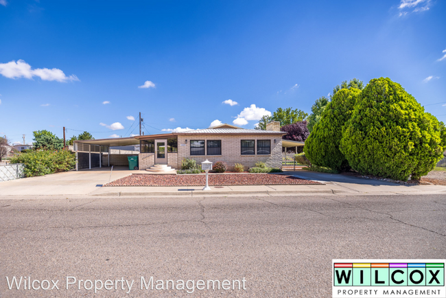 Building Photo - 4 br, 2 bath House - 2804 East 18th Street