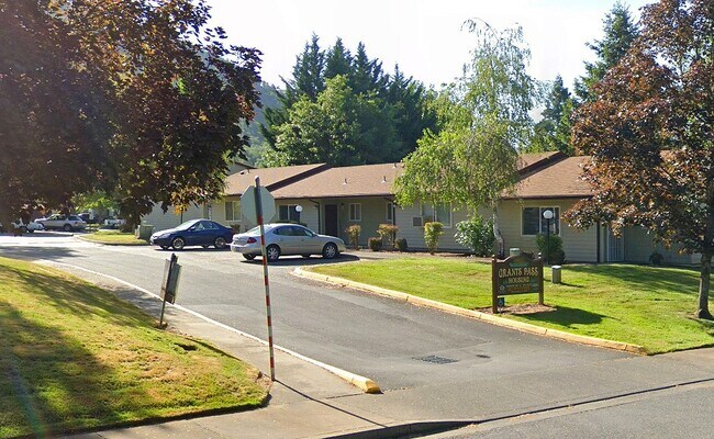 Foto del edificio - 1465 NE 10th St