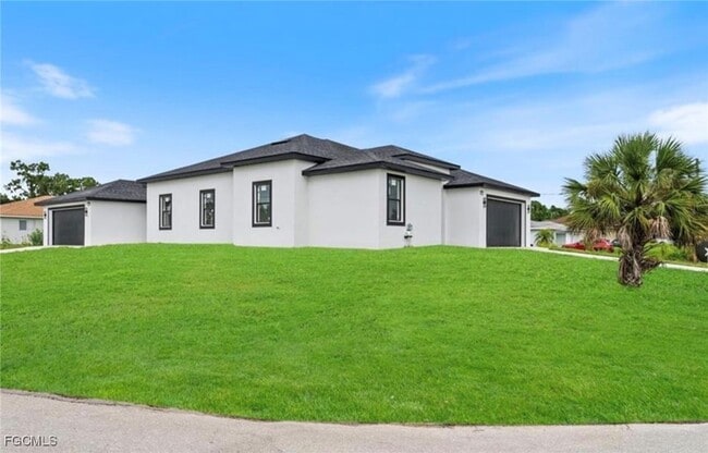 Building Photo - 1130 Ivan Ave S