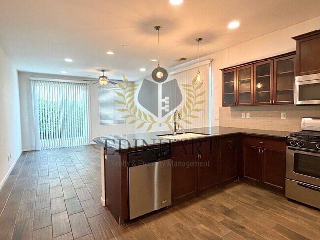 Building Photo - 3238 Lahar Ln