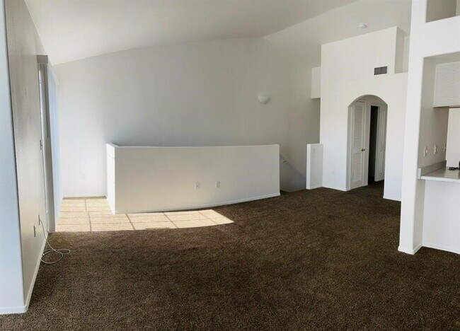 Foto del edificio - 1344 Park Ln