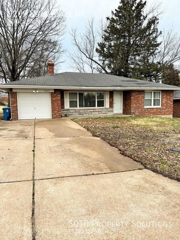 Foto principal - LARGE spacious single family home in wonde...