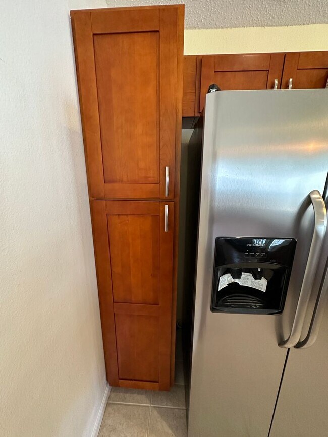 Foto del edificio - 2 Bed Upgraded Home, Solar, end of street ...